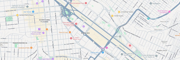 Mapa del centro de Tijuana que muestra las principales carreteras, barrios y lugares de interés, incluyendo la Zona Río, el centro de Tijuana, varios hoteles, clínicas, plazas y negocios locales como una agencia de marketing.